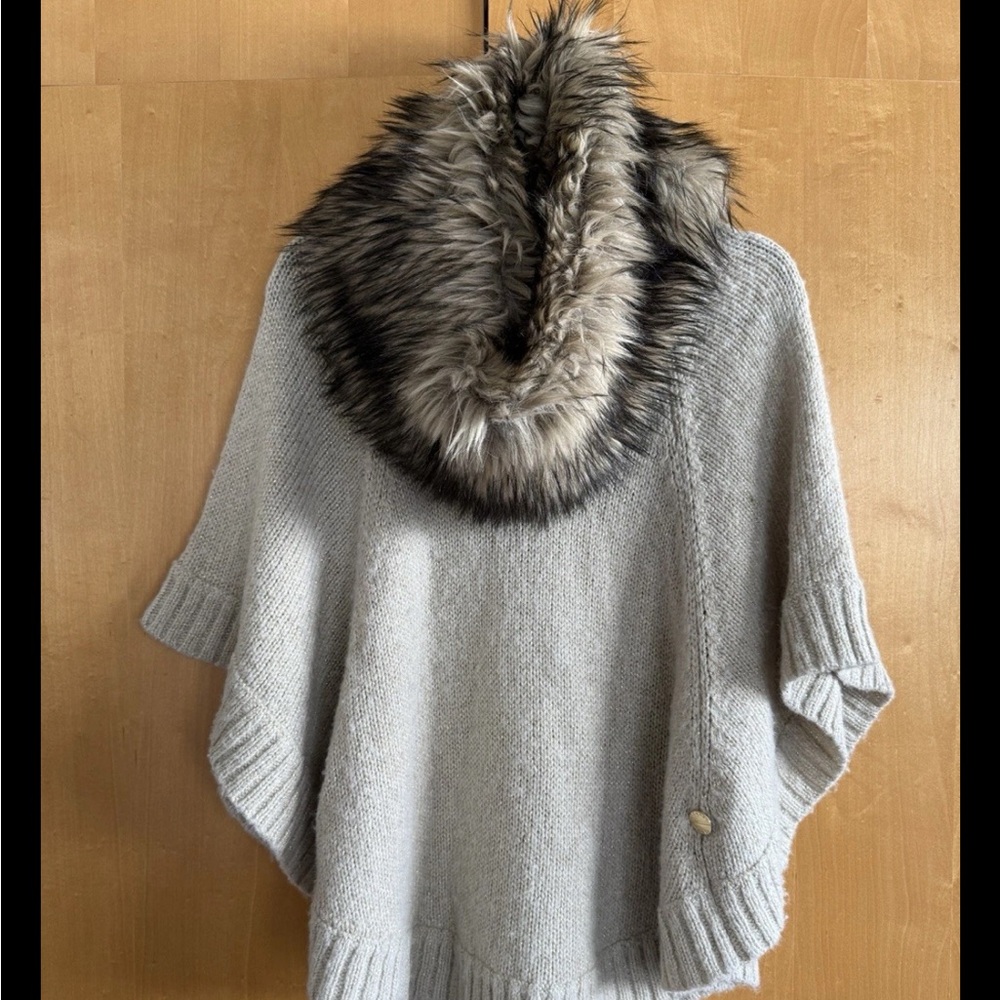 Michael Kors Champagne / Beige / oatmeal Poncho with Faux Fur Collar